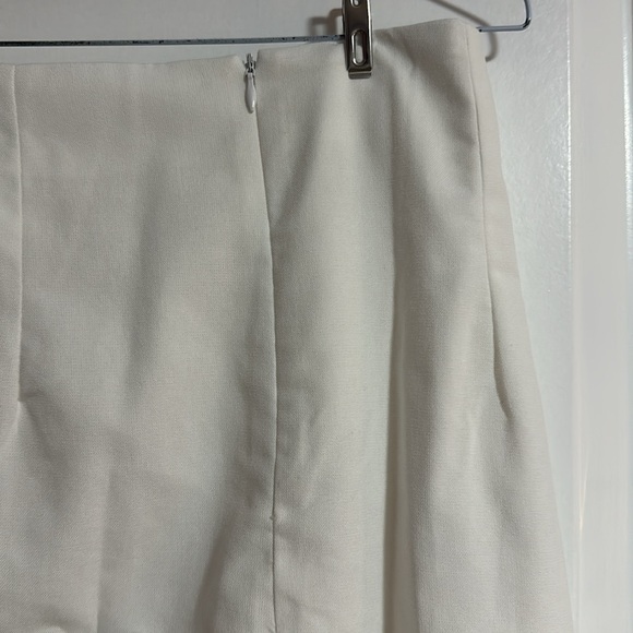 Multi-Button Split Middle Waist Maxi Skirt - Picture 9 of 12